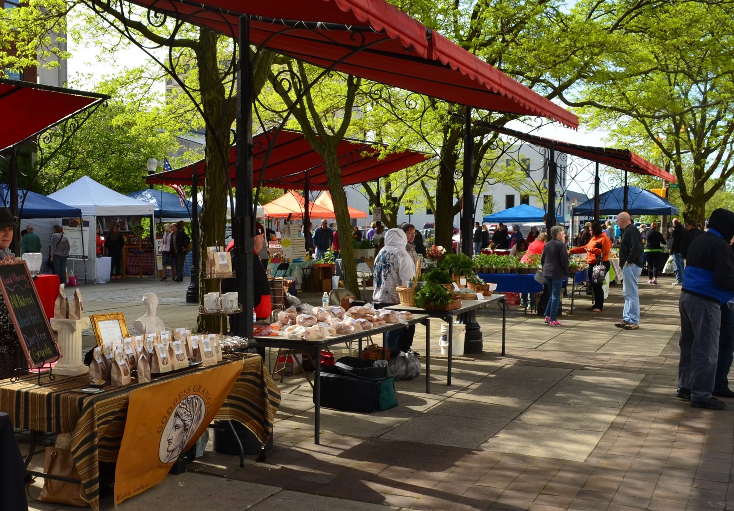 Visit the YLNI Farmers Market in downtown Fort Wayne.